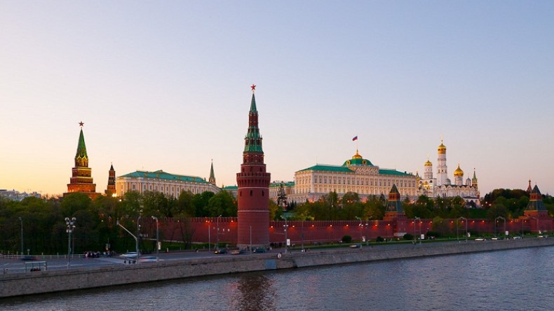 موسكو تعتبر الاحتجاجات في فرنسا شأن داخلي