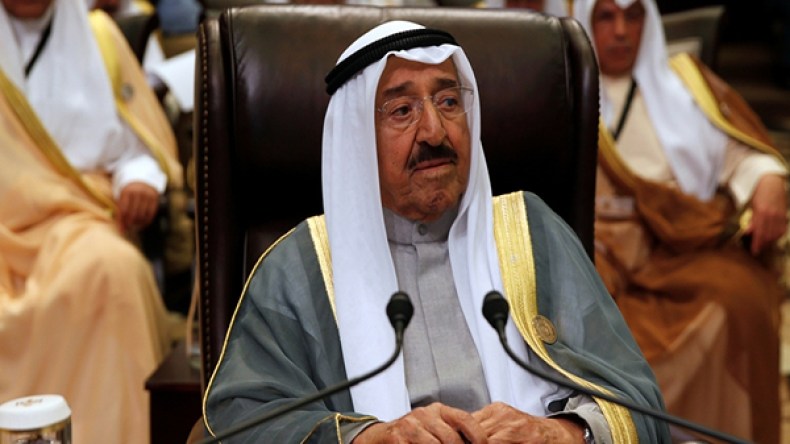 أمير الكويت يقبل استقالة الحكومة