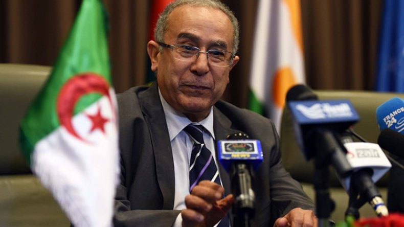الملحقون الدبلوماسيون يستلمون مهامهم في الخارج