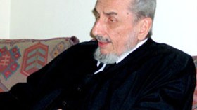 فتحي يكن في زيارة إلى الجزائر