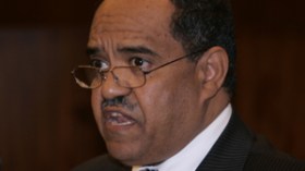 لكصاسي‭:‬ الجزائر‭ ‬ليست‭ ‬في‭ ‬مأمن‭ ‬من‭ ‬الأزمات‭ ‬المالية‭ ‬الدولية