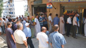 السحب الفوري لسجلات التجار و الخبازين الذين يغلقون محلاتهم يوم العيد