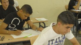 الأساتذة الحراس يهددون بمقاطعة “الشيكولاطة والحلويات”