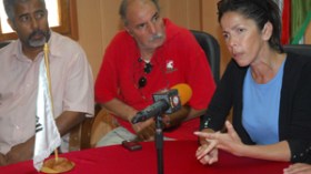 زوجي ليس إرهابيا ..صحته في خطر ومستعدة للذهاب بعيدا