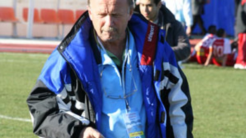 مدرب القبائل يتبرأ من اللقب لكنه يصر على الوصافة