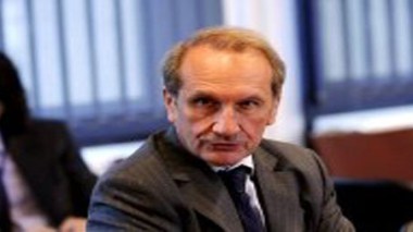 Geste hostile de Gérard Longuet à l’encontre de l’Algérie : la réprobation se poursuit en France