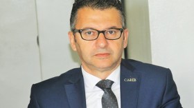 بيت اتحادية كرة اليد على وشك الانفجار