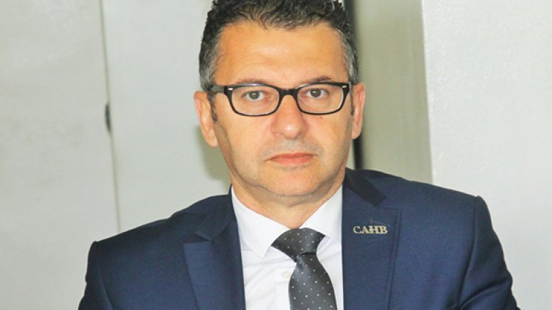 بيت اتحادية كرة اليد على وشك الانفجار