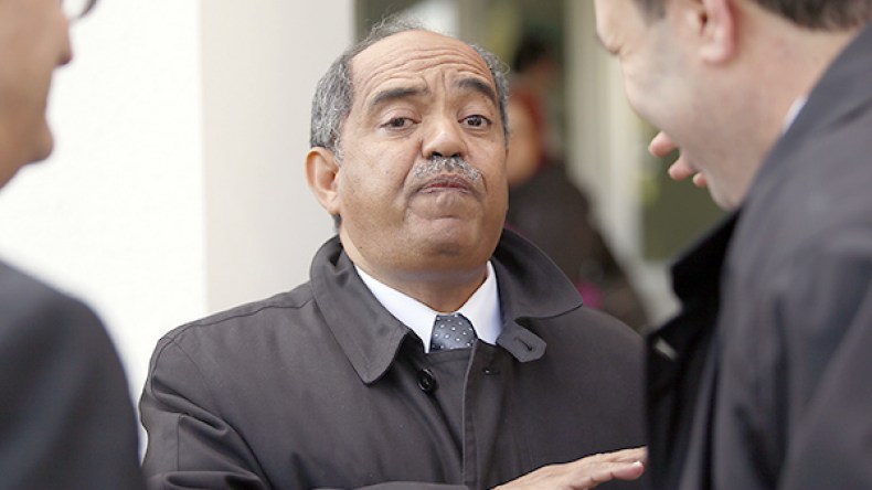 بوتفليقة يُقيل محافظ بنك الجزائر محمد لكصاسي