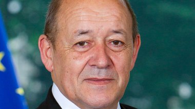 Le Drian: «Nous sommes attachés à la mise en œuvre des accords d’Alger»