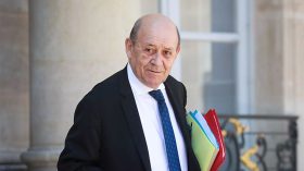 Les non-dits de la visite de Le Drian en Algérie