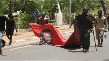 Mali : plusieurs interpellations après l’agression du président intérimaire