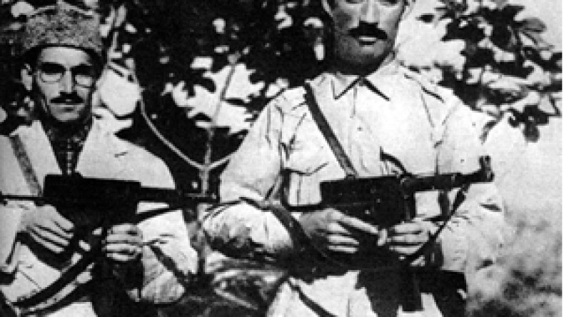 “‬استشهاد‭ ‬العقيدين‭ ‬عميروش‭ ‬والحواس‭ ‬قضاء‭ ‬وقدر‭ ‬ولم‭ ‬يكن‭ ‬بحسابات‭ ‬مسبقة‮”‬‭ ‬