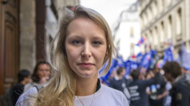 La petite-fille de Le Pen candidate aux législatives françaises
