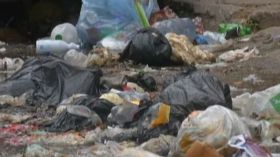 أزمة النفايات في لبنان: الأمطار تزيد الطين بلة!