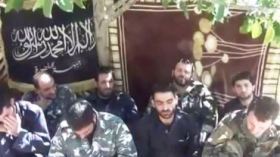 عسكريون لبنانيون محتجزون في سوريا يدعون للتظاهر ضد حزب الله