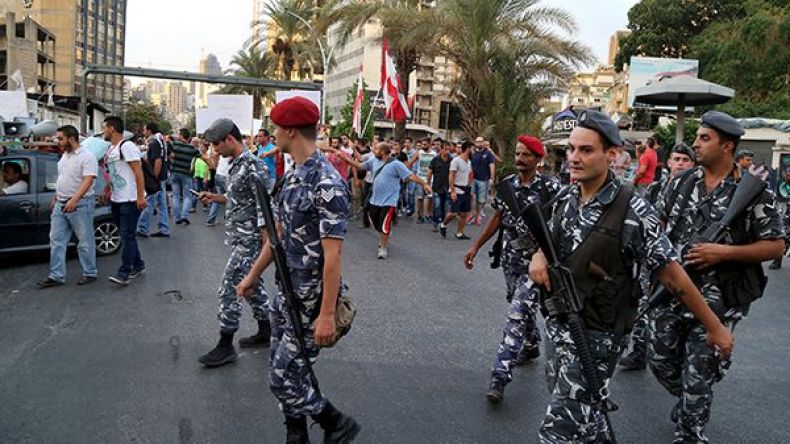 مقتل ثلاثة أشخاص في مداهمة للأمن اللبناني لمنزل مشتبه به