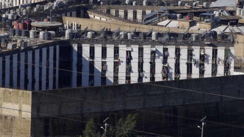 فيديو تعذيب مساجين إسلاميين يثير غضب اللبنانيين