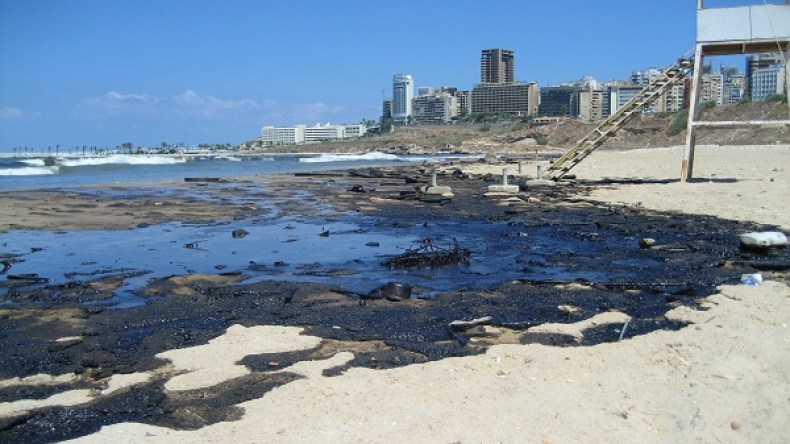 تسرب نفطي هائل قبالة السواحل الأردنية