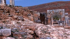 اكتشاف حفريات جديدة بضريح ملكة التوارڤ تينهنان