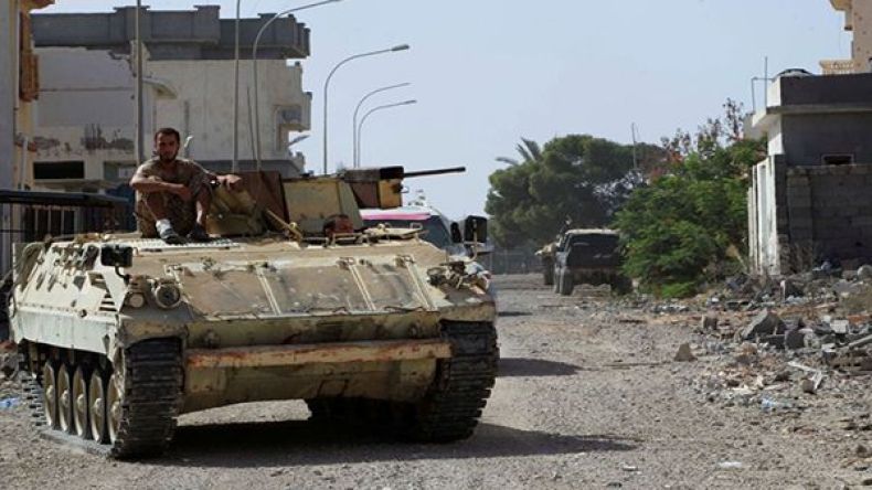 القوات الليبية تتقدم صوب آخر منطقة لـ”داعش” في سرت