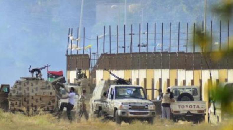 ليبيا: فرار عائلات مع اندلاع قتال في بنغازي