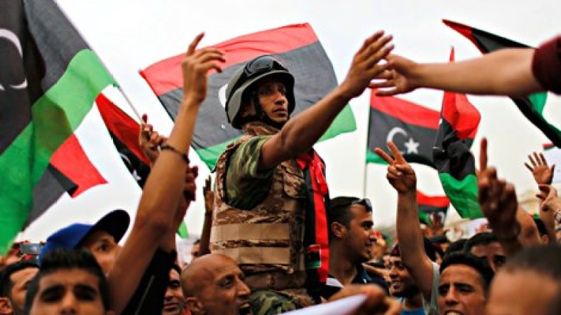 القوى الغربية تدعو إلى انتقال سياسي بلا عنف في ليبيا