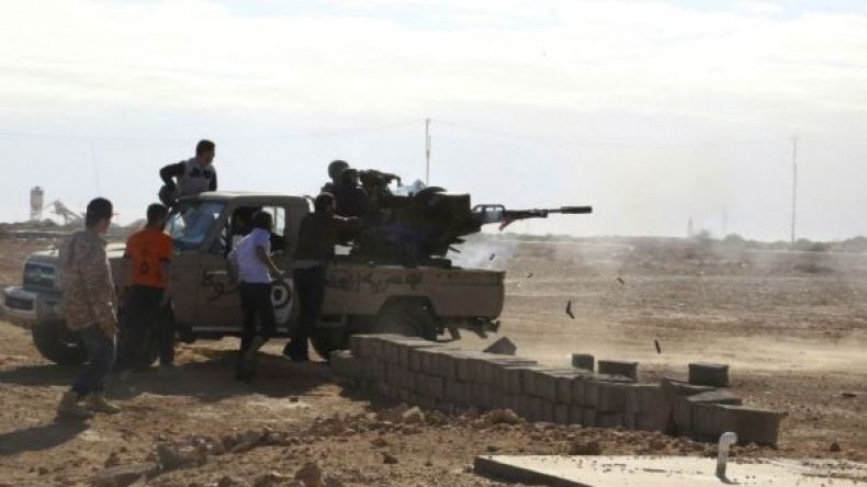 مسلحو “داعش” يشتبكون مع قوات تحرس ميناء السدر الليبي