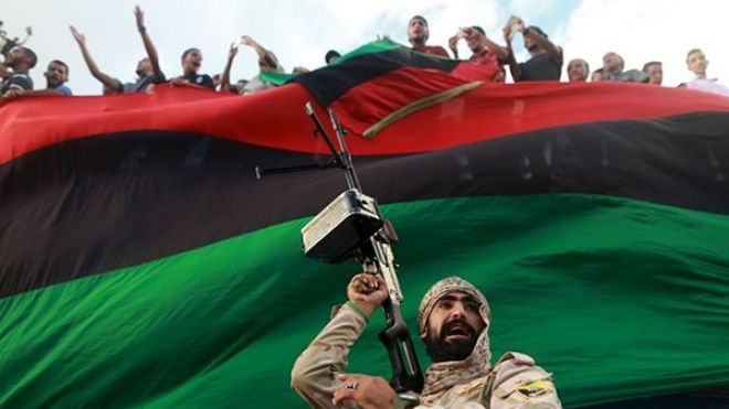 30 قتيلاً في اشتباكات عنيفة جنوبي شرق ليبيا