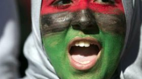 نساء بنغازي:سنطارد القذافي ولو بأظافرنا