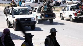 هل تنجح الجزائر في إنهاء الاقتتال والتناحر بين الليبيين؟