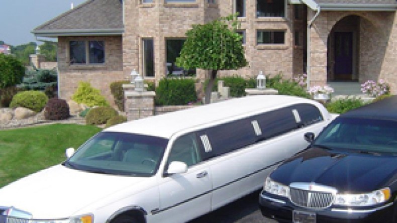 تحقيقات قضائية وأمنية في أملاك جزائريين بالخارج