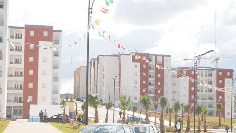 مليون سكن جديد.. 53 ألف وحدة للبيع بالإيجار بـ8 ولايات