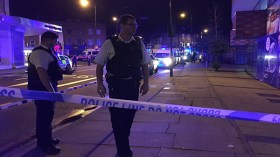 شاحنة تدهس مصلّين أمام مسجد في لندن وإصابة عشرة