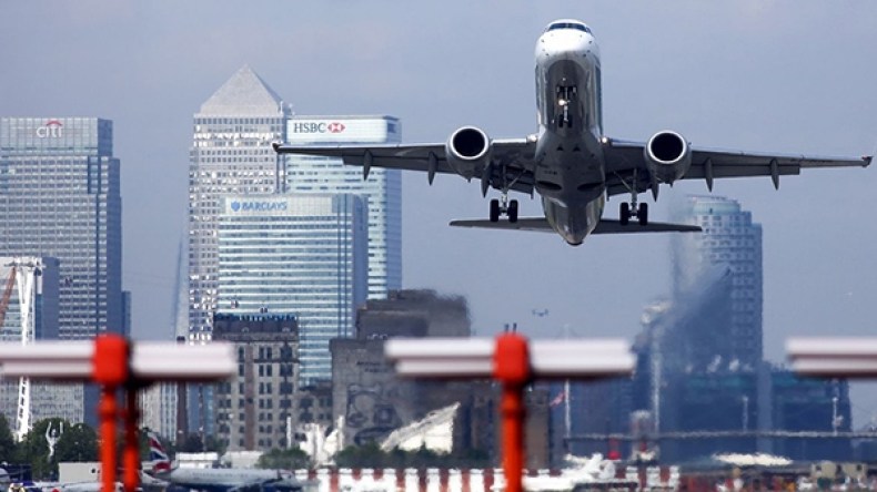 إغلاق مطار في لندن بعد العثور على قنبلة