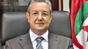 جزائريون أودعوا 464 ألف مليار في البنوك رغم الأزمة