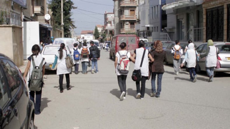 أولياء التلاميذ متخوفون من طرد أبنائهم الراسبين في الأولى ثانوي