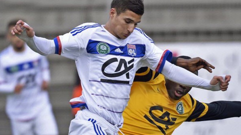 جزائري في قائمة ليون في الدوري الأوروبي