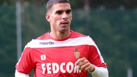 مجاني يتماثل للشفاء ويعود لتدريبات فالنسيان