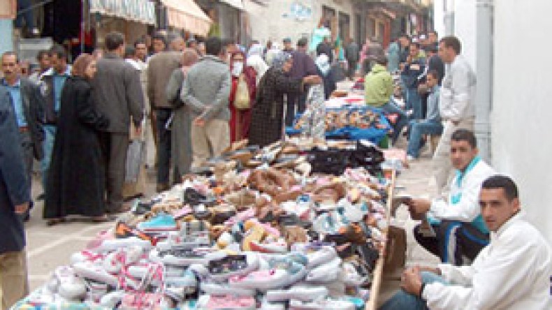 عصابات تستغل 10 آلاف سجل تجاري وهمي لإغراق الأسواق بالممنوعات