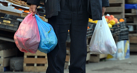 Algerians use 8 billion plastic carcinogenic bags annually