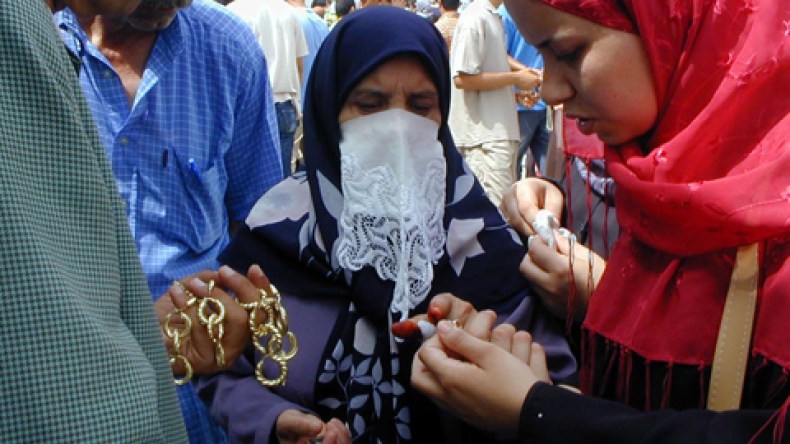 جزائريات‭ ‬يبيعن‭ ‬صيغتهن‭ ‬بسعر‭ ‬‮”‬الخردة‮”‬‭ ‬لضمان‭ ‬مصاريف‭ ‬رمضان‭ ‬