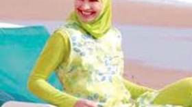 بالفيديو المايوه الإسلامي يكتسح الأسواق العربية والأزهر يرفض الإفتاء في ذلك