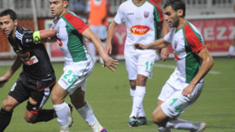 إدارة‭ ‬العميد‭ ‬تؤجل‭ ‬إمضاء‭ ‬ياشير‭ ‬وجليط‭.. ‬وحاجي‭ ‬حاضر‭ ‬في‭ ‬التدريبات