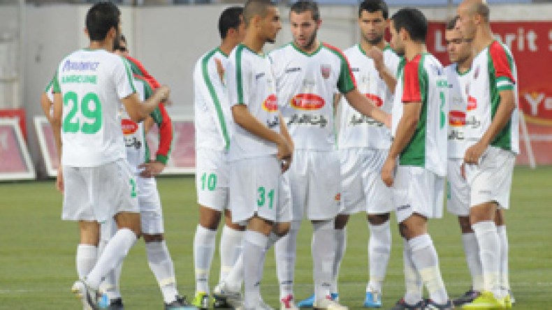 اللاعبون‭ ‬تنقلوا‭ ‬إلى‭ ‬البنك‭ ‬ولم‭ ‬يجدوا‭ ‬الأموال‭ ‬