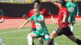 سفيان يوسف غدا في الجزائر، وخماس سيعيد الأموال