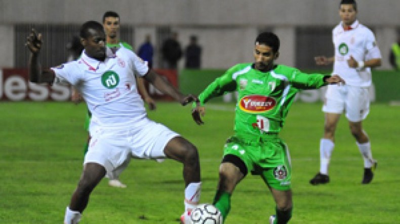 مولودية الجزائر تتعادل 0-0 وتتأهل للمباراة النهائية