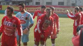 إدارة مولودية وهران تهدد باللجوء للفيفا