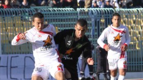 بورحلي،‭ ‬لحمر‭ ‬وماضي‭ ‬يتفاوضون‭ ‬مع‭ ‬جباري‭ ‬للالتحاق‭ ‬بالحمراوة