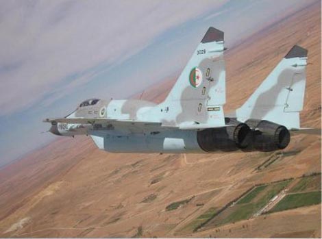 Tiaret: crash d'un avion militaire